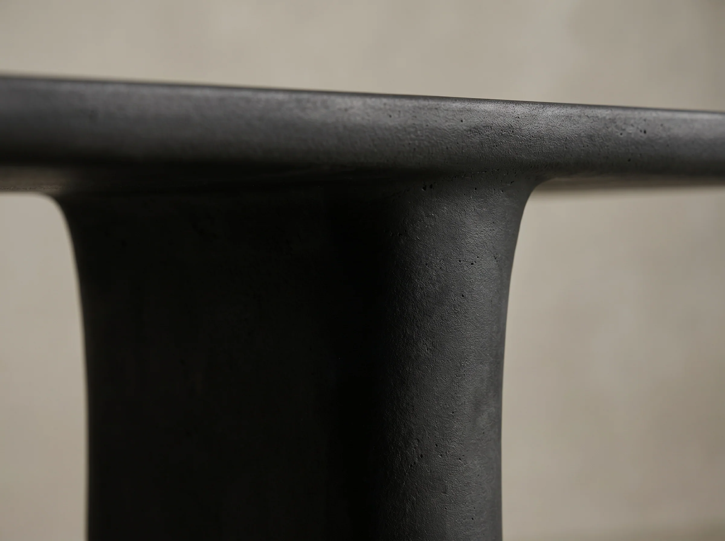 Solana Concrete Console Table in Black Cement, Detail